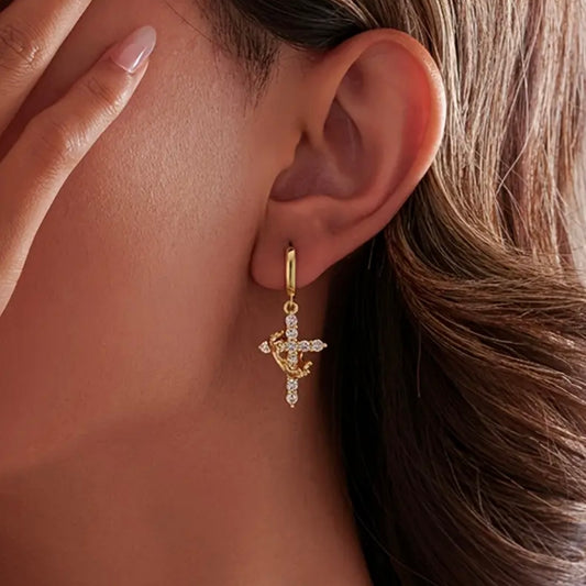 Crowned Earring 18k Gold Plated